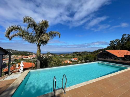 CHALET CON VISTAS AL MAR, PISCINA, PISTA FUTBOL...IDEAL PARA FAMILIAS CON NIÑOS