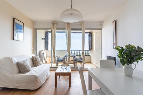 B&B Cassis - TERRE MARINE - Bel appartement avec terrasse vue mer - Bed and Breakfast Cassis