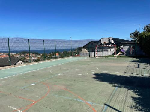 CHALET CON VISTAS AL MAR, PISCINA, PISTA FUTBOL...IDEAL PARA FAMILIAS CON NIÑOS