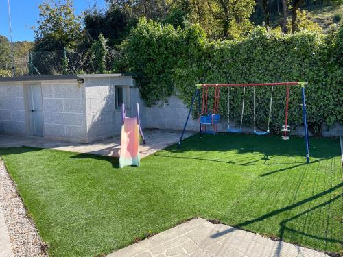 CHALET CON VISTAS AL MAR, PISCINA, PISTA FUTBOL...IDEAL PARA FAMILIAS CON NIÑOS