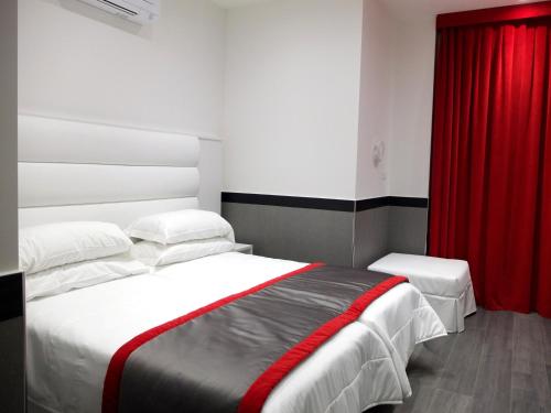 ASTORIA GOLDEN GATE - image 12