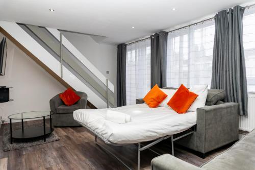 Inspiration by Olauda SA - 3 Bed House with Free Parking, Swindon (foto 10)