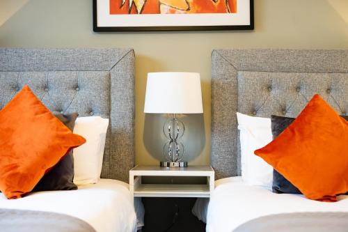 Inspiration by Olauda SA - 3 Bed House with Free Parking, Swindon (foto 4)