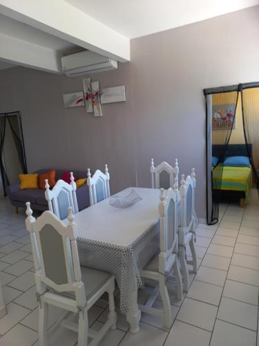 Maison du bien etre Baie mahault in Baie-Mahault