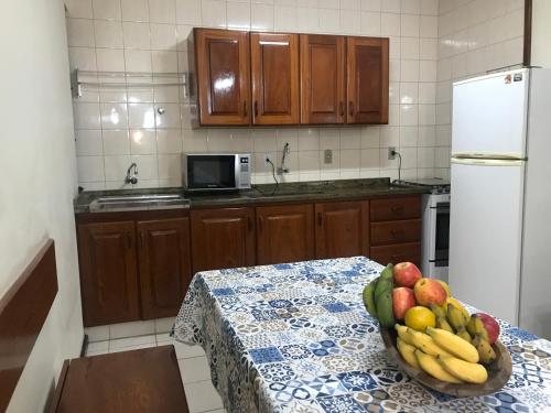 ห้องครัว, Regina del mare apartamento de 02 dormitorios para até 06 pessoas a 50 mts da praia (Regina del mare apartamento de 02 dormitorios para ate 06 pessoas a 50 mts da praia) in กาโชเอย์รา โด บอม เชซุส