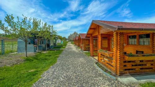 La Căsuțe La Căsuțe