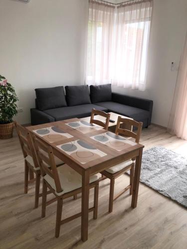  Pupos Apartman Szigliget in Szigliget