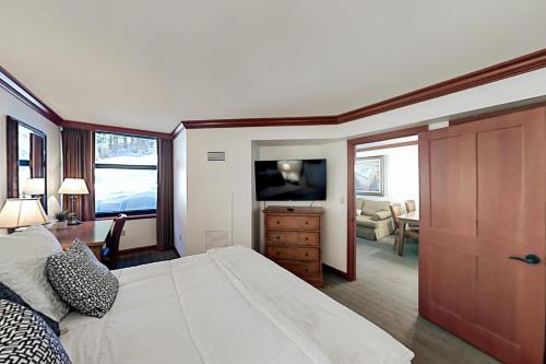 Resort at Squaw Creek's 319, Olympic Valley (foto 10)