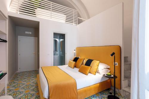 Economy Triple Room image 6