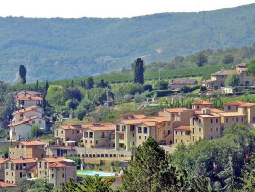 Terrazza Alta--Tuscan condo with large terrace and private garden. - Apartment - Gaiole in Chianti