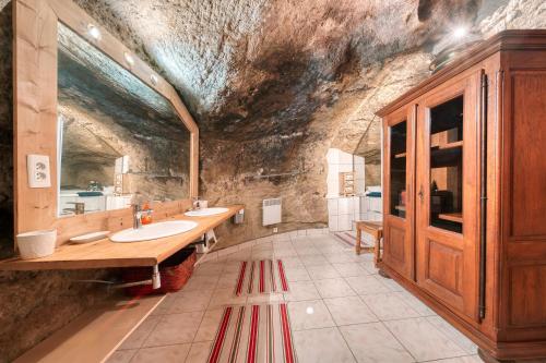 Luberon maison de village entière 2 à 6 personnes (Luberon maison de village entiere 2 a 6 personnes) in Cabrières-d'Aigues