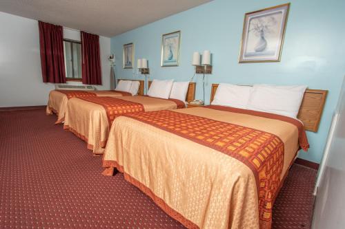 Eastbrook Inn - image 9