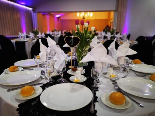 Banquet hall, Hotel Aitue in Temuco