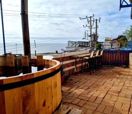 熱水浴缸, Quinto Sol B&B in 里納卡海灘