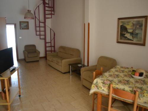 Charming Holiday Home Near The Beach With A Terrace Parking Available Pets - image 3