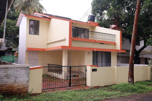 Toms Villa along National highway Thrissur at Nadathara Thrissur