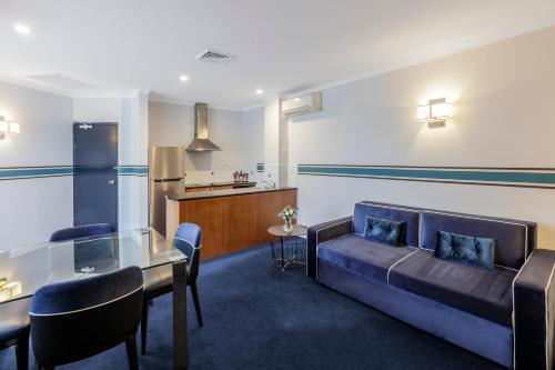 King Spa Suite