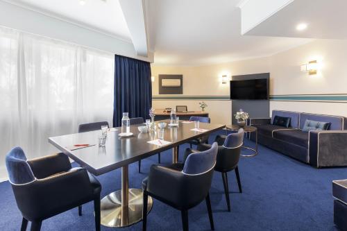 King Boardroom