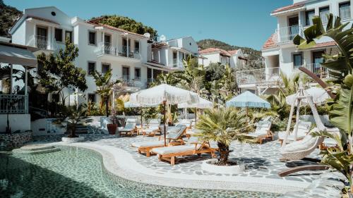 花园, 萨洛尼卡套房 (Salonika Suites) in 费特希耶