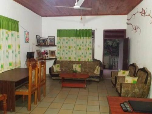 B&B Hambantota - Mithila City Home Stay - Bed and Breakfast Hambantota