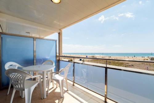  Apartamento Denis Playa 107, Pension in Castelldefels