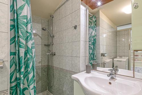Apartment with Sea View image 10