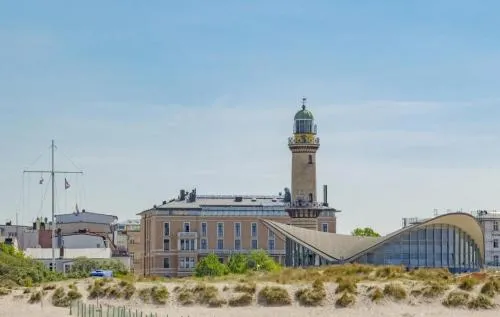 Berringer, Scholle, direkt an der Promenade in Warnemünde, Deutschland