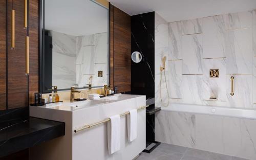 Radisson Collection Hotel Warsaw - image 12