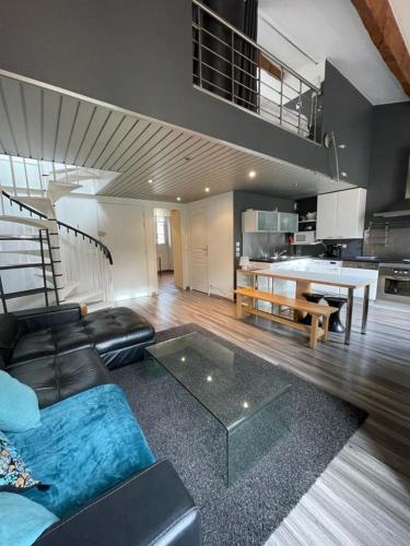 Riouffe 2 bedroom duplex apartment in the center of Cannes 5