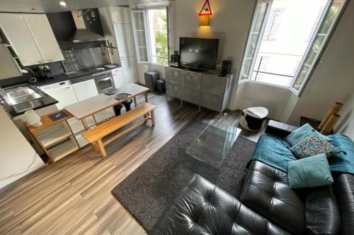 Riouffe 2 bedroom duplex apartment in the center of Cannes - image 3