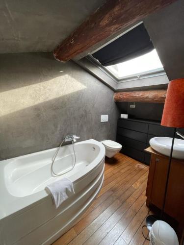Riouffe 2 bedroom duplex apartment in the center of Cannes - image 2