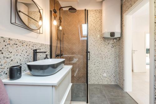 Apartment with Sea View image 10