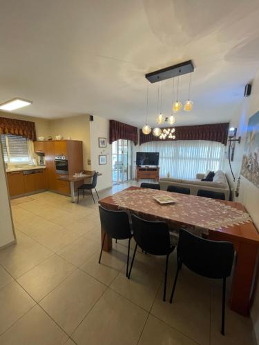 הבית בבלפור - נהריה in Nahariya