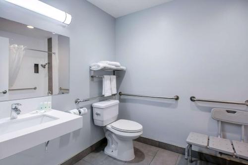 Quality Inn Near Hollywood Walk of Fame - main image