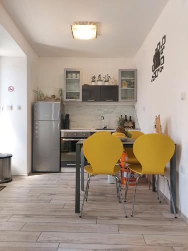 Apartmant Bionda Novi Vinodolski cozy and nice apartment for 4 people in the city center - image 3