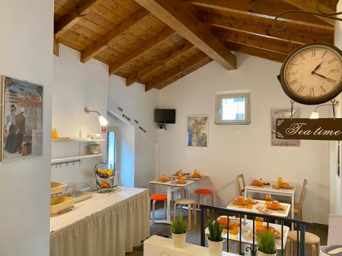 Food and beverages, Locanda Nelia Guest House in Baveno