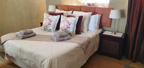 Watershed Guest House Room Type - Suite with Lake View