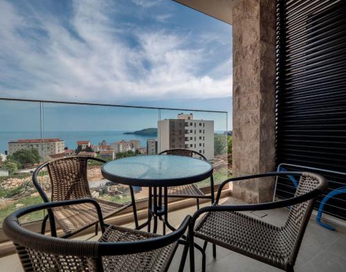 Horizon-One bedroom apartment with pool Jane