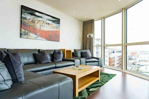 Gunwharf Quays Apartments - image 11