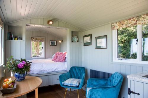 Little Idyll shepherds hut in Willington (Cheshire)