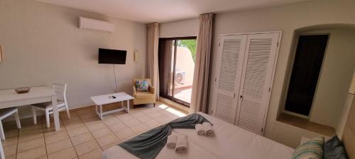 Albufeira Jardim by Umbral