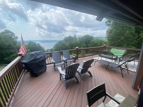 Primo Vista! Spectacular views, Dock Slip, Hot Tub in McHenry (MD)