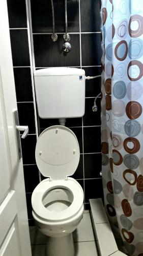 Apartman river side - image 2