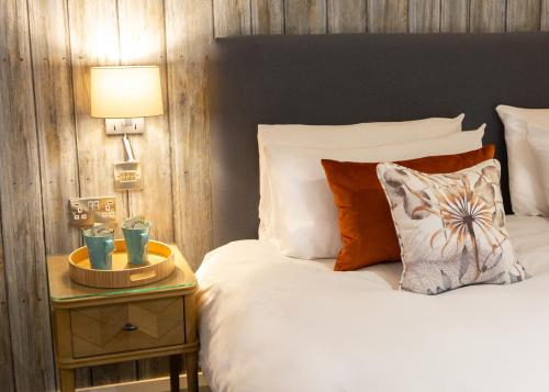 Superior Double or Twin Room with Sea View image 10