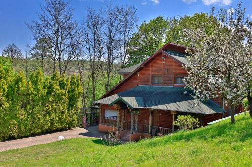Accommodation in Rasina