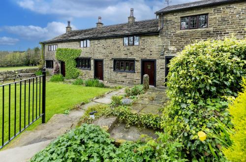 Ellen's Cottage - Bury