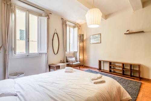 GuestHost - Mercato di Sant'Ambrogio Cozy Apartment - image 5