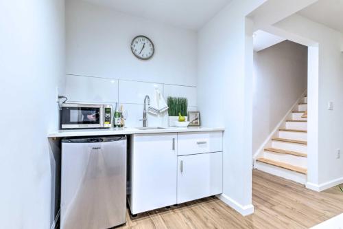 Updated Landover Apartment - WFH Friendly! in Landover, USA
