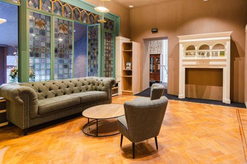 Golden Tree Hotel - main image