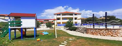 A szálláshely kívülről, Apartments CVITA HOLIDAY - Villa NATALI in Rogoznica